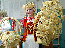 Straw floral compositions  made by fashion designer